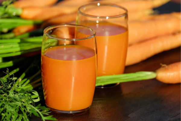 Suco de cenoura e gengibre