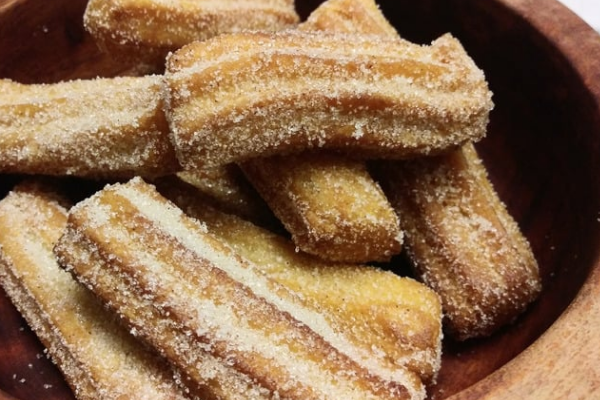 Receita fácil de Churros recheado doce de leite