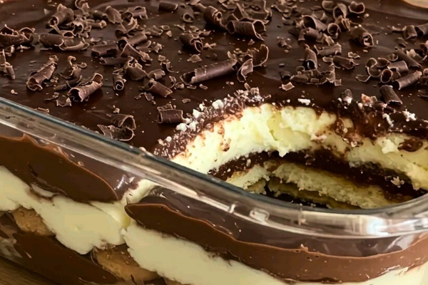 Pavê de chocolate fácil com 5 ingredientes